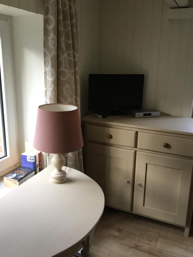 Hoellenmuehle Bed & Breakfast At The Mill Pond Hessisch Oldendorf Extérieur photo